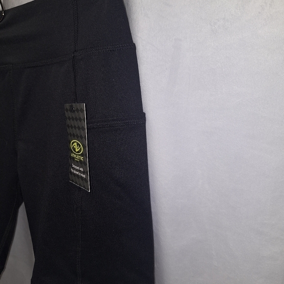 Athletic works girls large black shorts pockets on sides - Picture 3 of 4